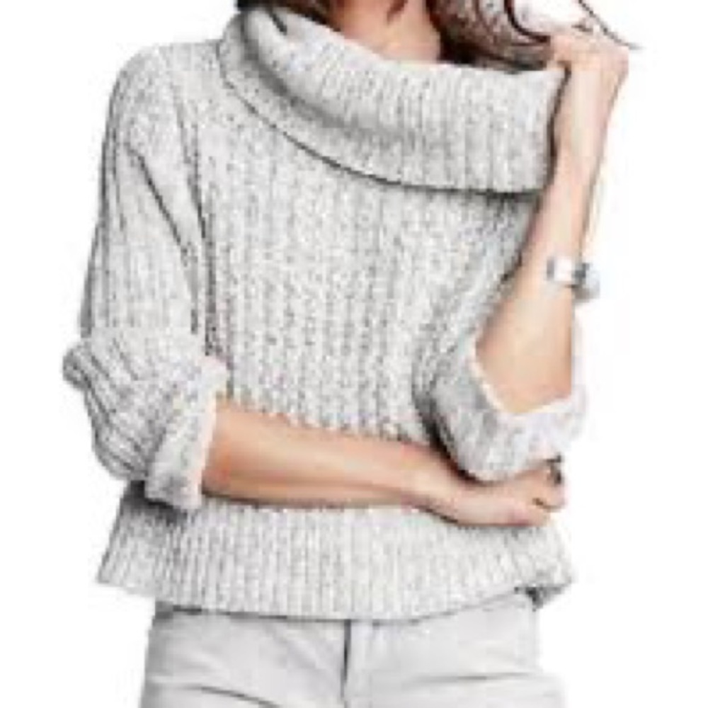 Free‎ People cropped cowl neck sweater size medium